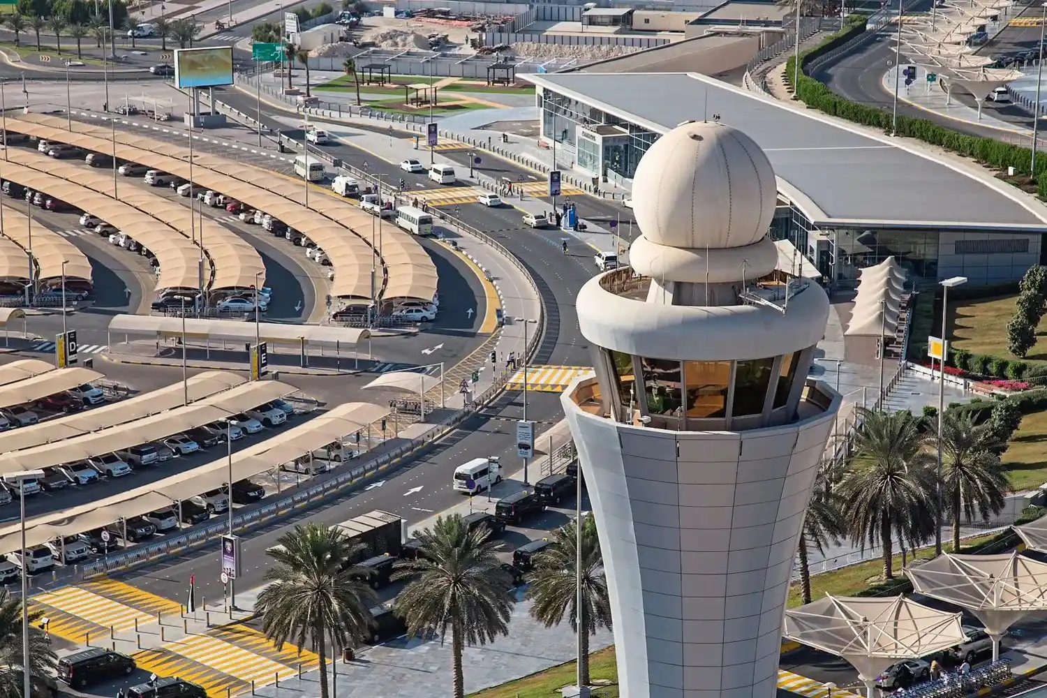 EXPERIENCE ABU DHABI AIRPORT