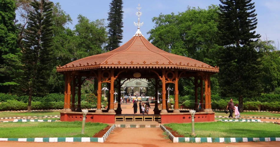 Embrace Nature and Historical Gems Embrace Nature and Historical Gems