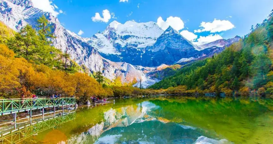 Nature Reserve at Daocheng Yading Nature Reserve at Daocheng Yading