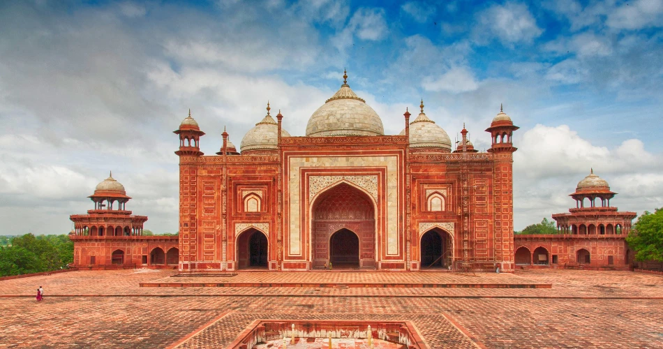 Cultural Encounters and Historical Gems Cultural Encounters and Historical Gems
