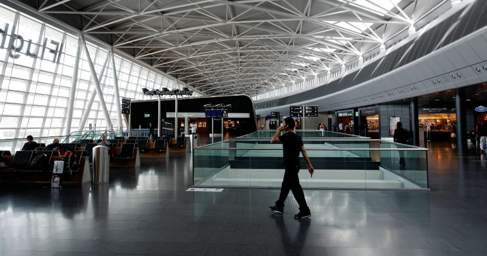 Make your way to the departure gate Make your way to the departure gate