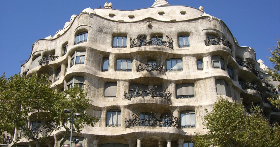 Barcelona's Sagrada Familia and Gaudi Sites Barcelona's Sagrada Familia and Gaudi Sites