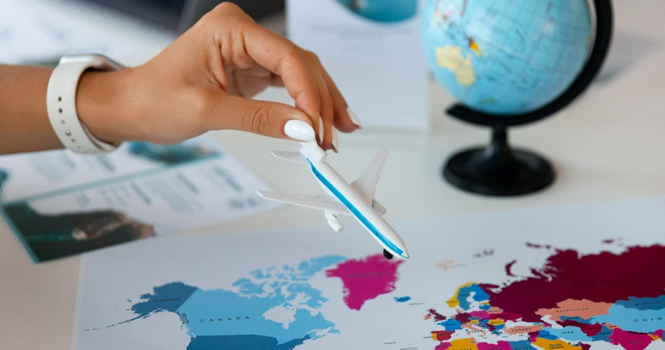The top 5 benefits of the UK Fast Track Visa Program are shown below (2024) The top 5 benefits of the UK Fast Track Visa Program are shown below (2024)